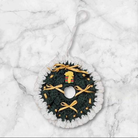 Christmas Ornament Small Crochet Wreaths Set of 4, Teddy Bears,Christmas Gnome, - Picture 7 of 7